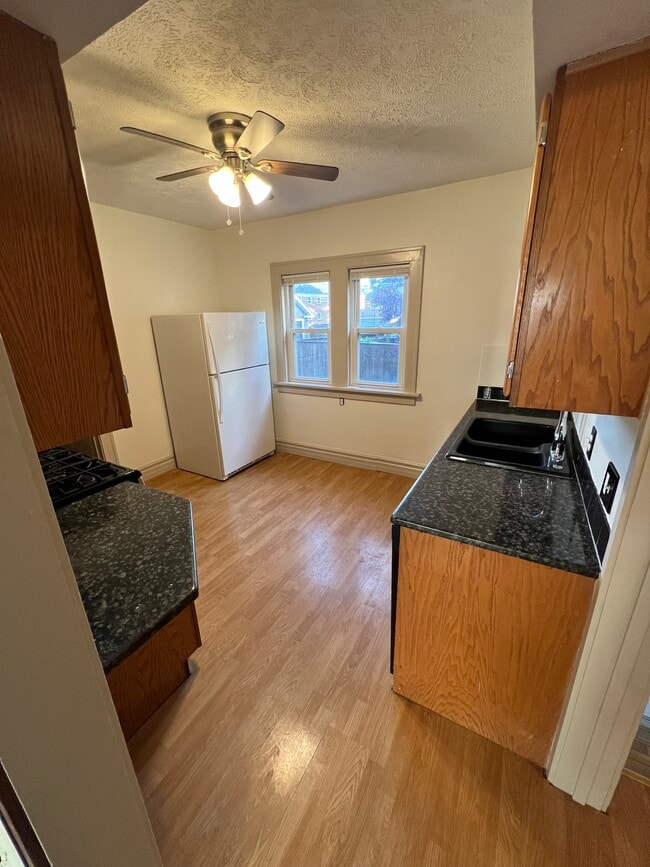 Building Photo - 3602 W 148th St