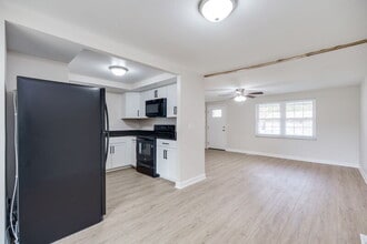 Building Photo - 4540 Pennyston Ave