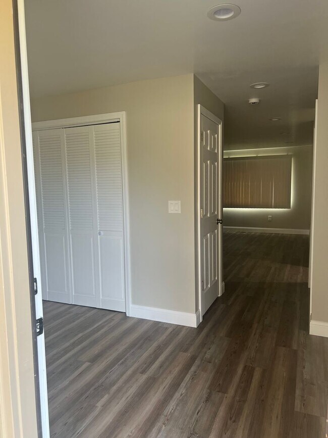 Foto del edificio - fully renovated 3 bedroom