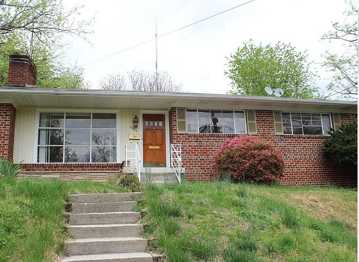 8604 Farrell Ct, Chevy Chase, MD 20815