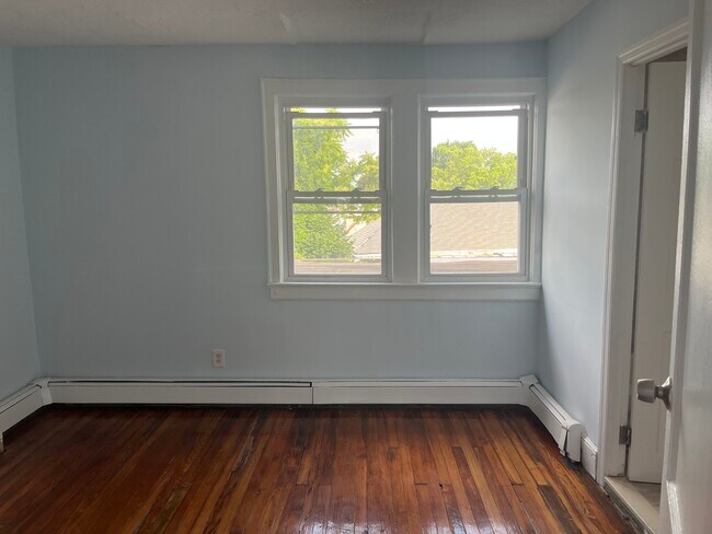 Building Photo - 184 Huntington Terrace