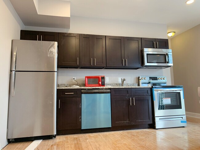 Building Photo - 4113 Ludlow