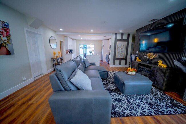 Foto del edificio - 2281 SW 15th St