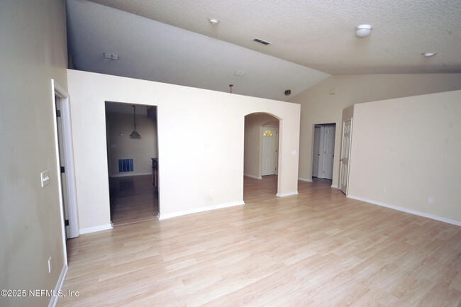 Building Photo - 13525 Las Brisas Way N