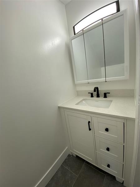 Foto del edificio - 8001 Forest Blvd