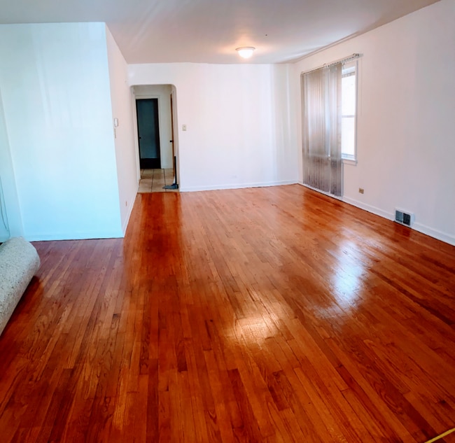 Photo - 6623 N California Ave Apartment