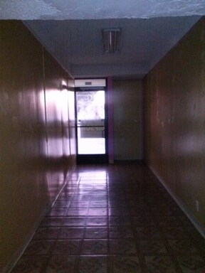 Building Photo - 2643 E Carson St