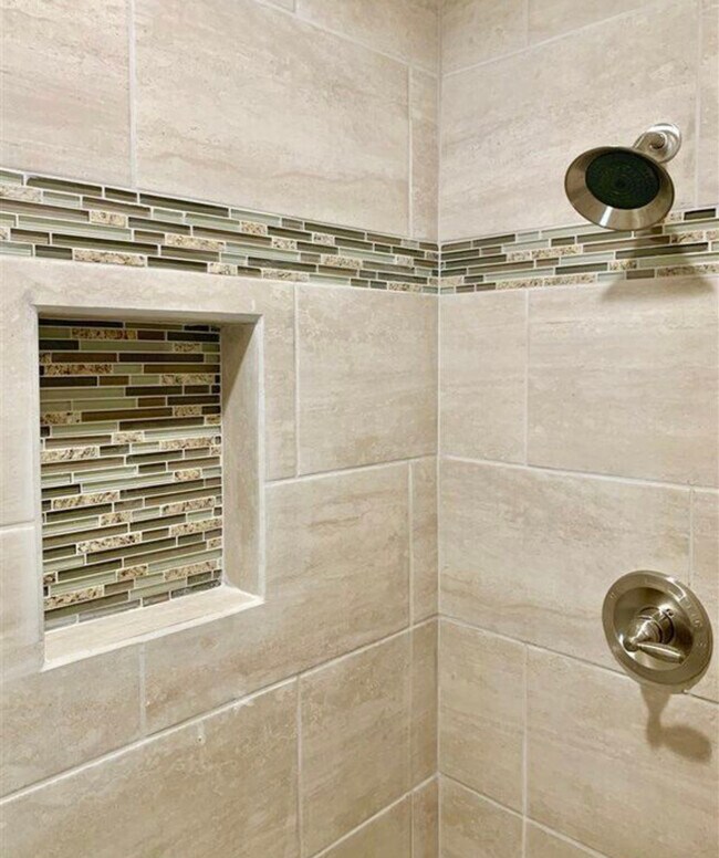 Foto del edificio - 709 W 18th St