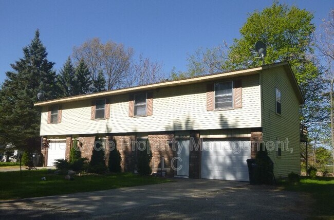 Foto del edificio - 998 52nd St SE