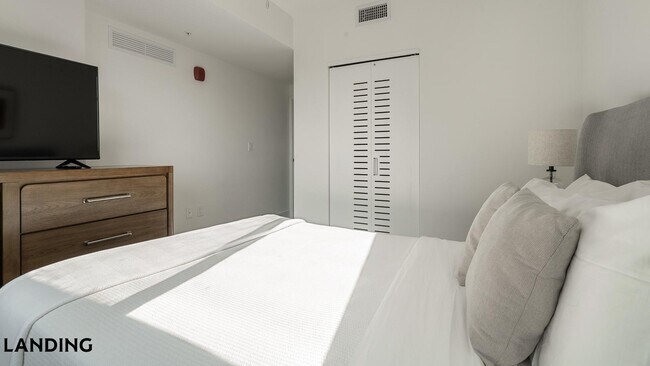 Foto del edificio - 1025 E 25th St