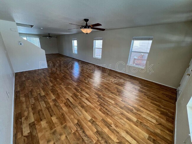 Foto del edificio - 1808 Morningview Ln