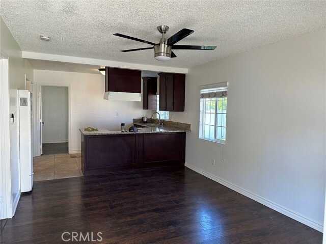 Building Photo - 115 W Sunkist St