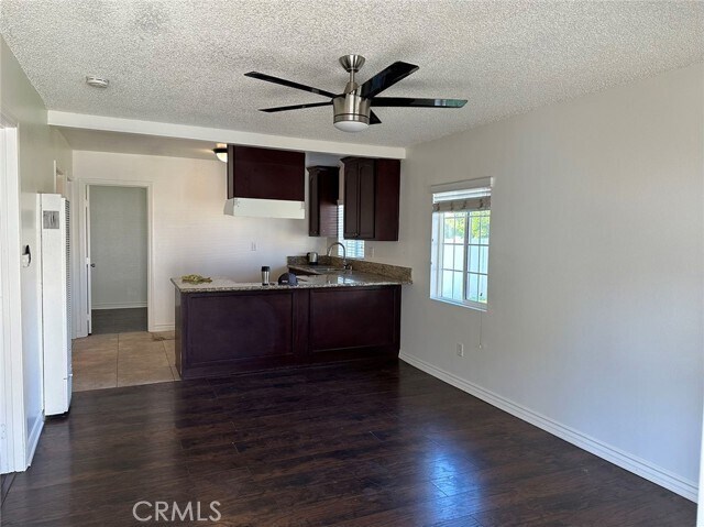 Foto del edificio - 115 W Sunkist St