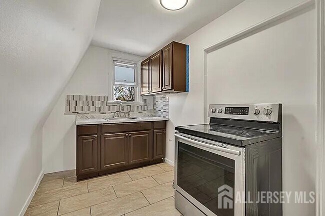 Foto del edificio - 110 N 17th St