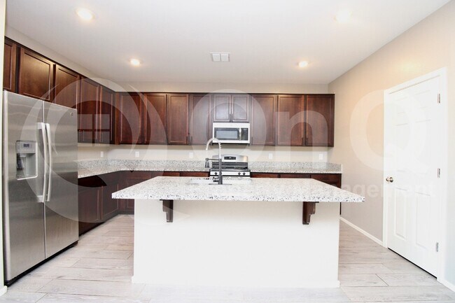 Foto del edificio - 3208 N Pleasant View Ln