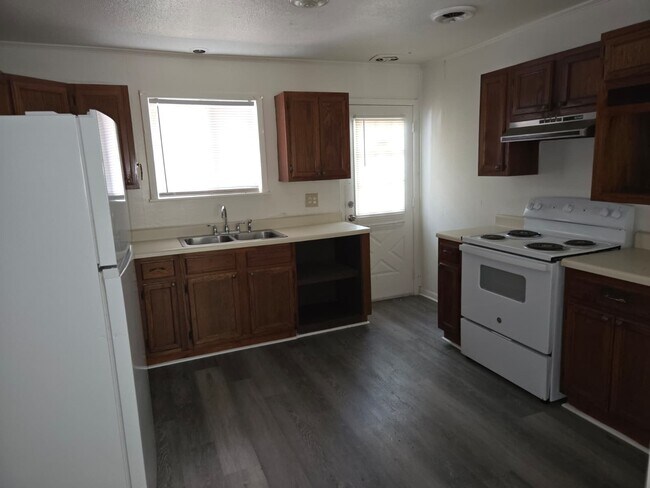 Foto del edificio - 3104 Meadow Forest Dr