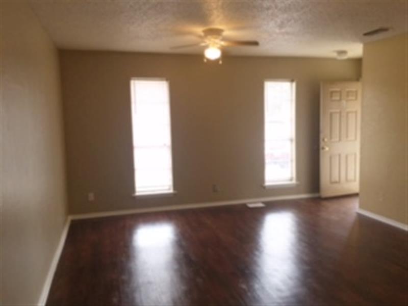 Primary Photo - 316 B Nikki Drive - 2 bed/1 bath