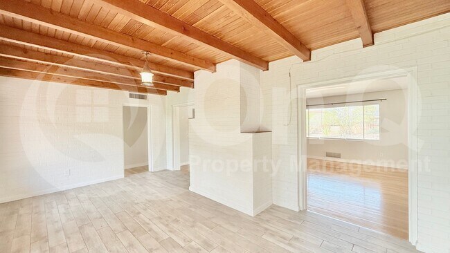 Foto del edificio - 2212 E La Mirada St