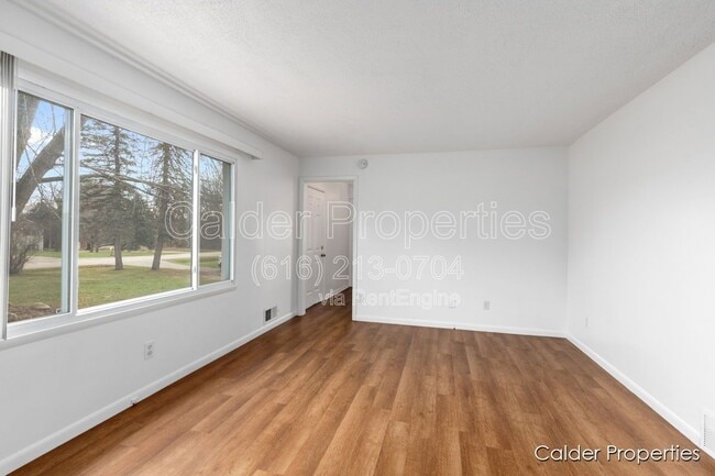 Foto del edificio - 6681 Egan Ave SE