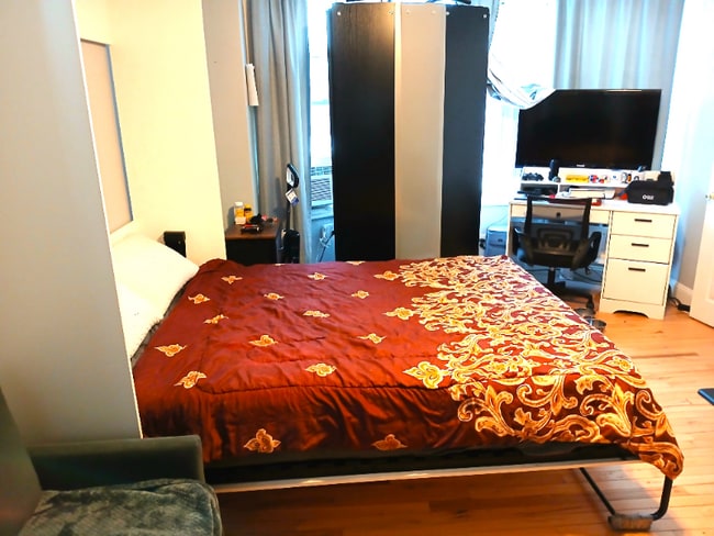 Building Photo - 5023 Spruce St