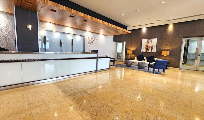 Foto del edificio - 60 SW 13th St