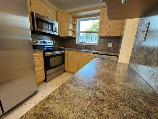 Foto del edificio - 801 W Oakland Park Blvd