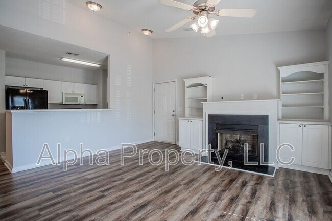 Foto del edificio - 531 McKenna Cir