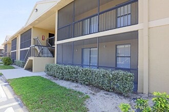 Building Photo - 5331 Summerlin Rd