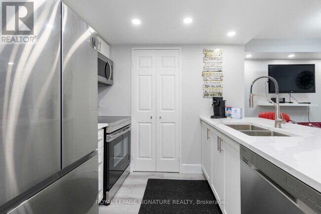 Building Photo - 265-265 Enfield Pl