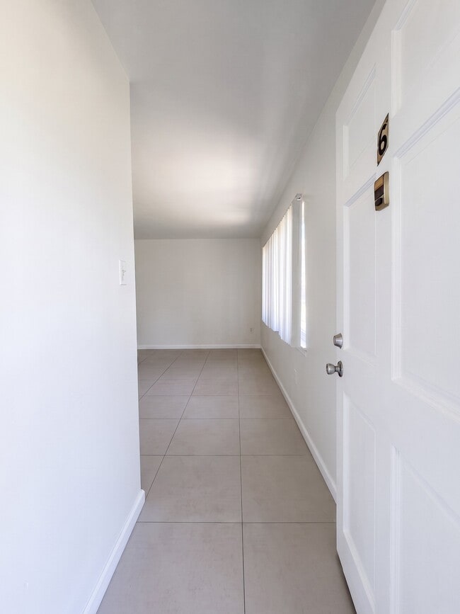 Foto del edificio - 2295 Candlewyck Cir