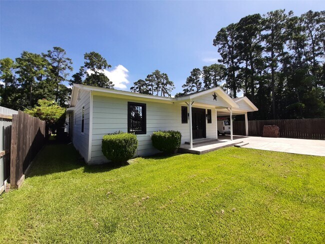 Foto del edificio - 6115 Glen Lee Dr