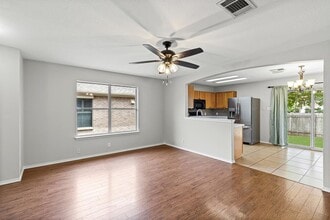 Building Photo - 200 Stanford Dr