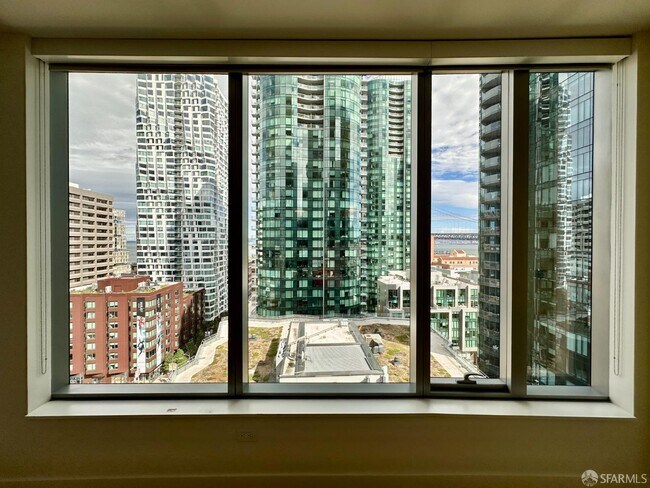 Foto del edificio - 201 Folsom St