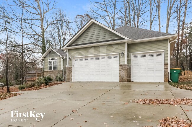 Foto del edificio - 105 Jefferson Dr