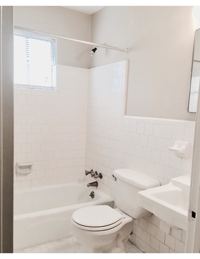 Foto del edificio - 3607 Roxboro Rd