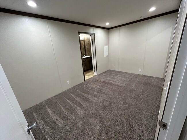 Foto del edificio - 3617 N Grand Ave E