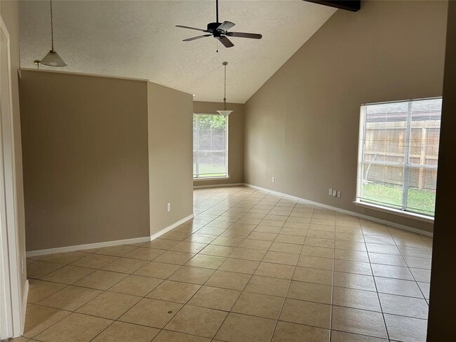 Building Photo - 4215 Spinks Creek Ln