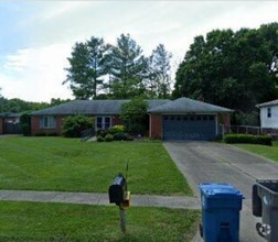 Building Photo - 6110 Munsee Ln