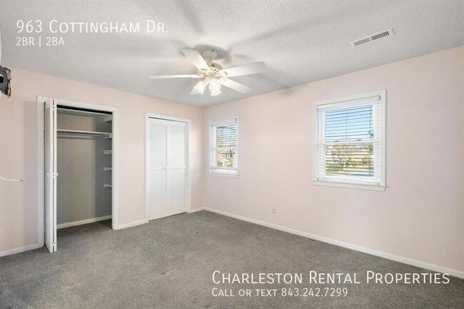 Foto del edificio - 963 Cottingham Dr