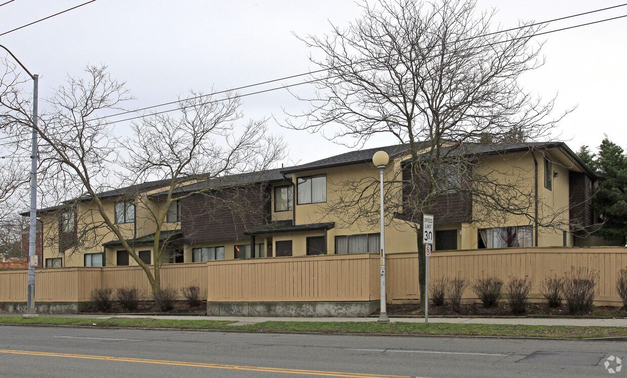 Primary Photo - 2307 E Fir St