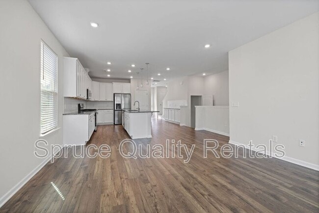 Building Photo - 1268 Commack Dr