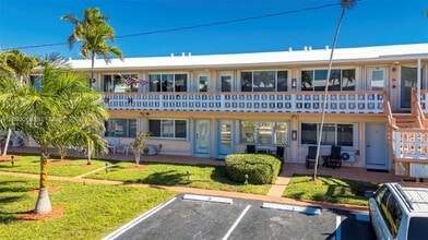 Building Photo - 901 SW 11th Ave