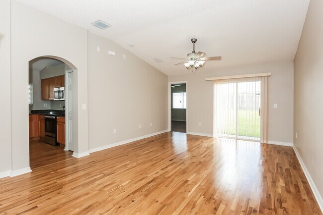 Foto del edificio - 11026 Whittney Chase Dr