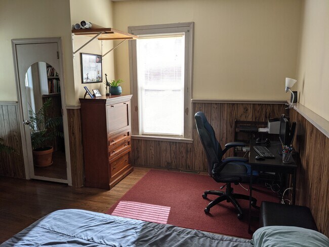 Home Office Space - 58 Bishop St