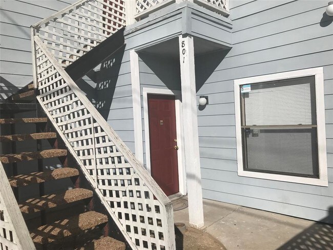 Building Photo - 14550 Fonmeadow Dr