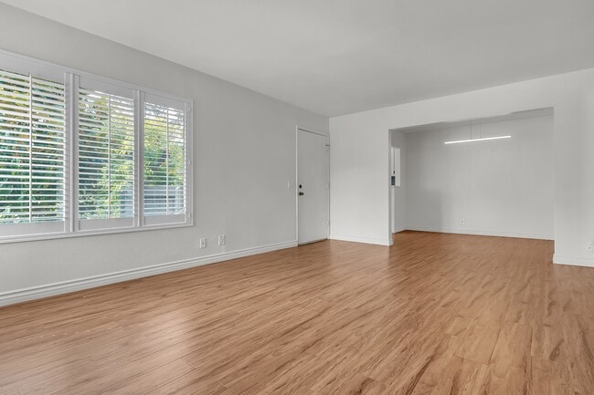 Building Photo - 95 Rockwood