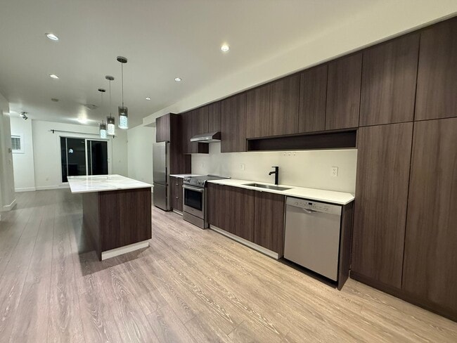 Building Photo - 9080 No. 3 Road