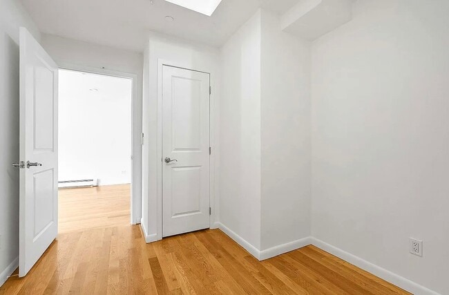 Building Photo - 25-47 23rd St