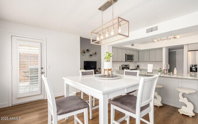 Building Photo - 4943 W Oraibi Dr
