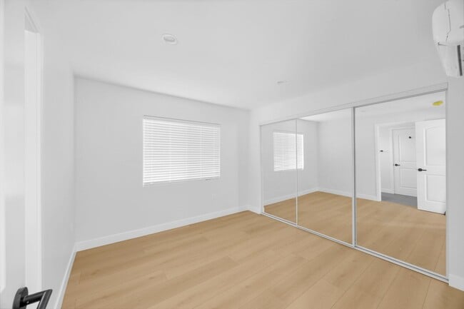 Building Photo - 1603 Vuelta Grande Ave
